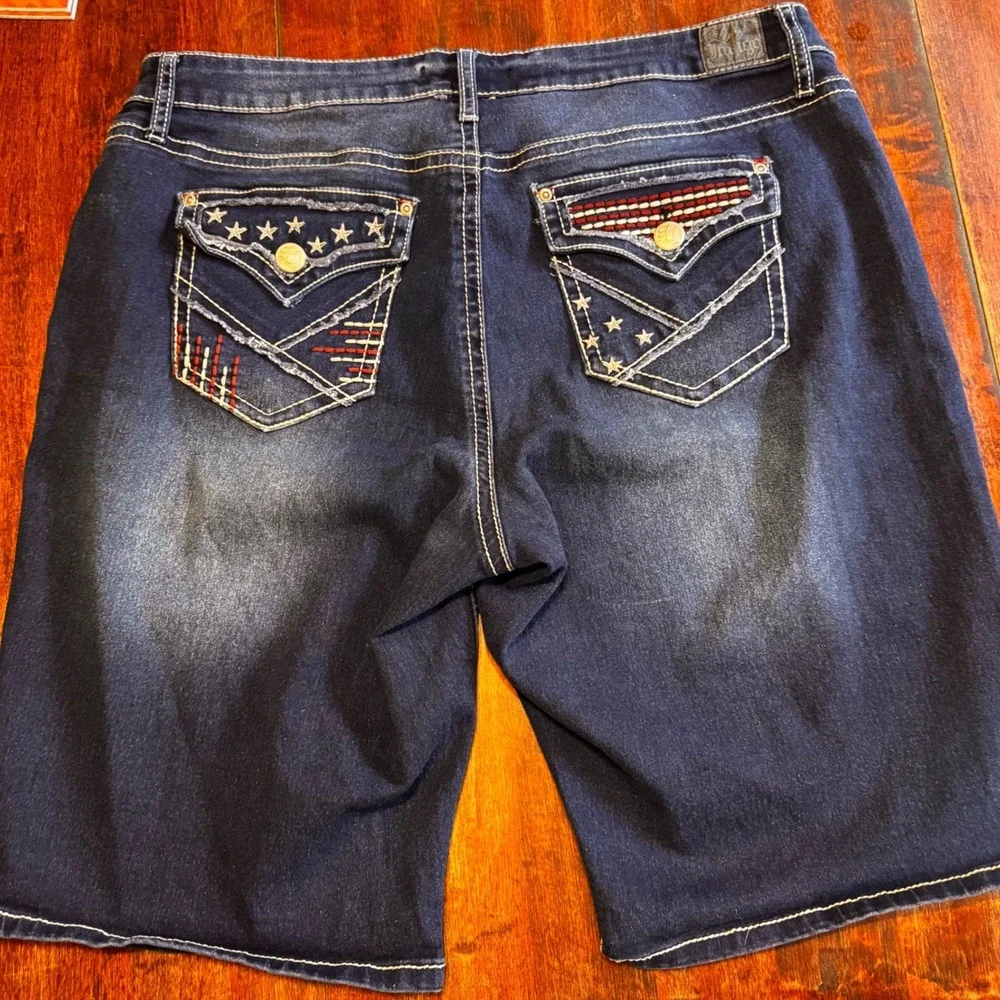 Love Indigo Womens 18 Bermuda Denim Shorts Dark Wash Americana Stars Pockets - Picture 4 of 11